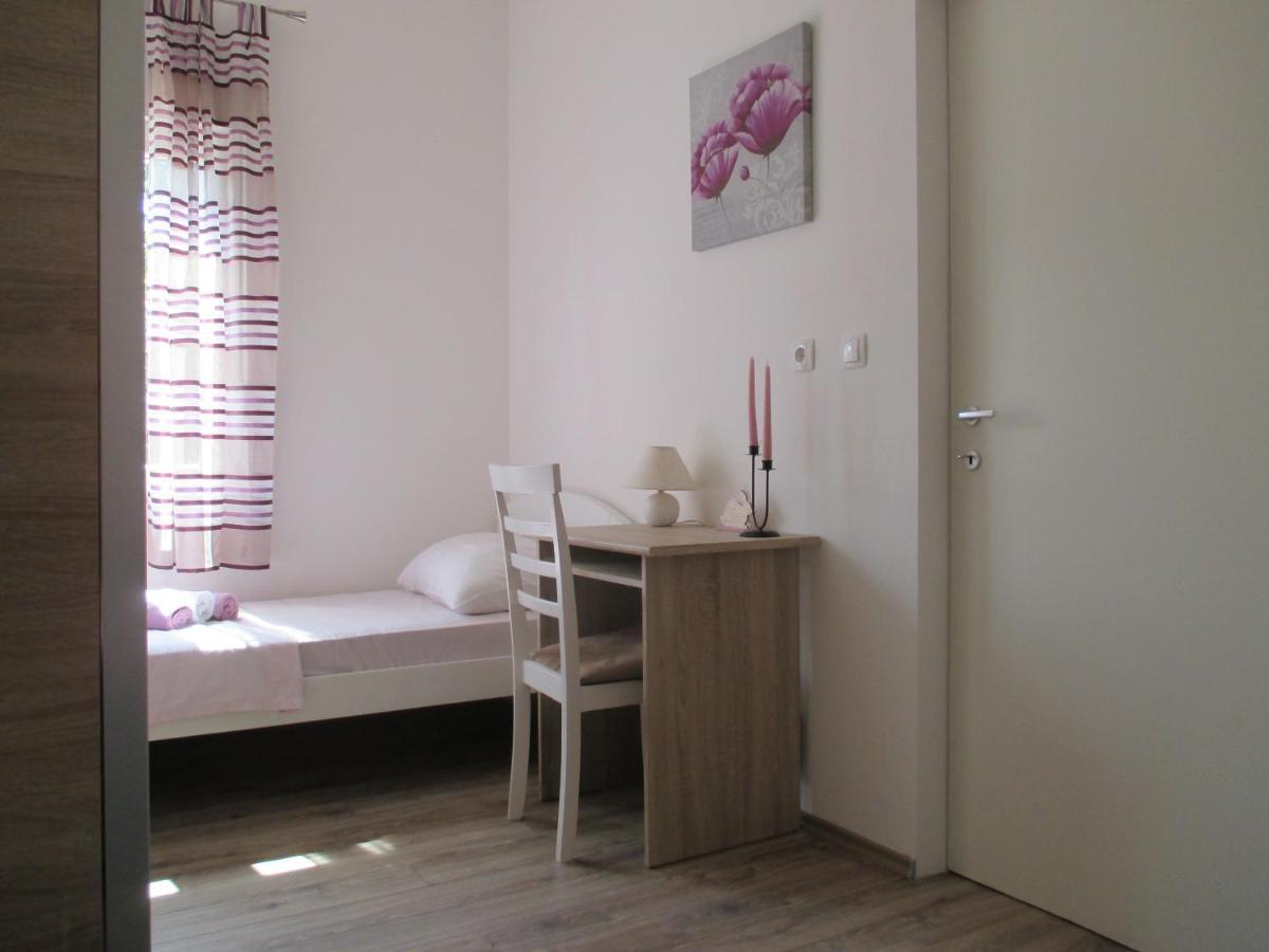 Apartment Near Center,Beach,Bus +Free Parking Zadar Exterior photo